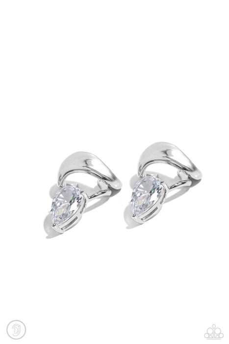 Twisting Teardrop - Silver Ear Cuff