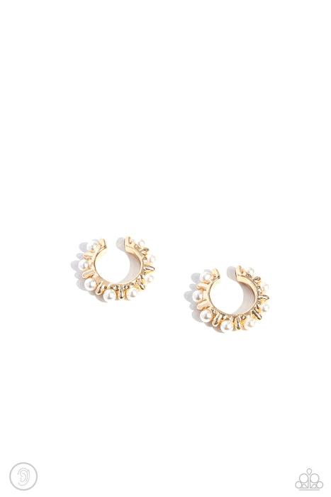 Bubbly Basic - Gold Ear Cuff